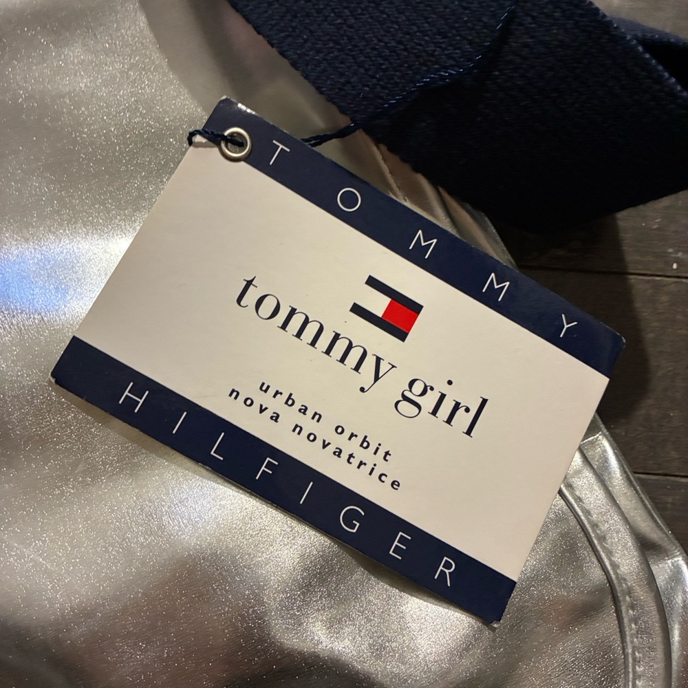 Tommy Hilfiger Stylish Silver Outerwear